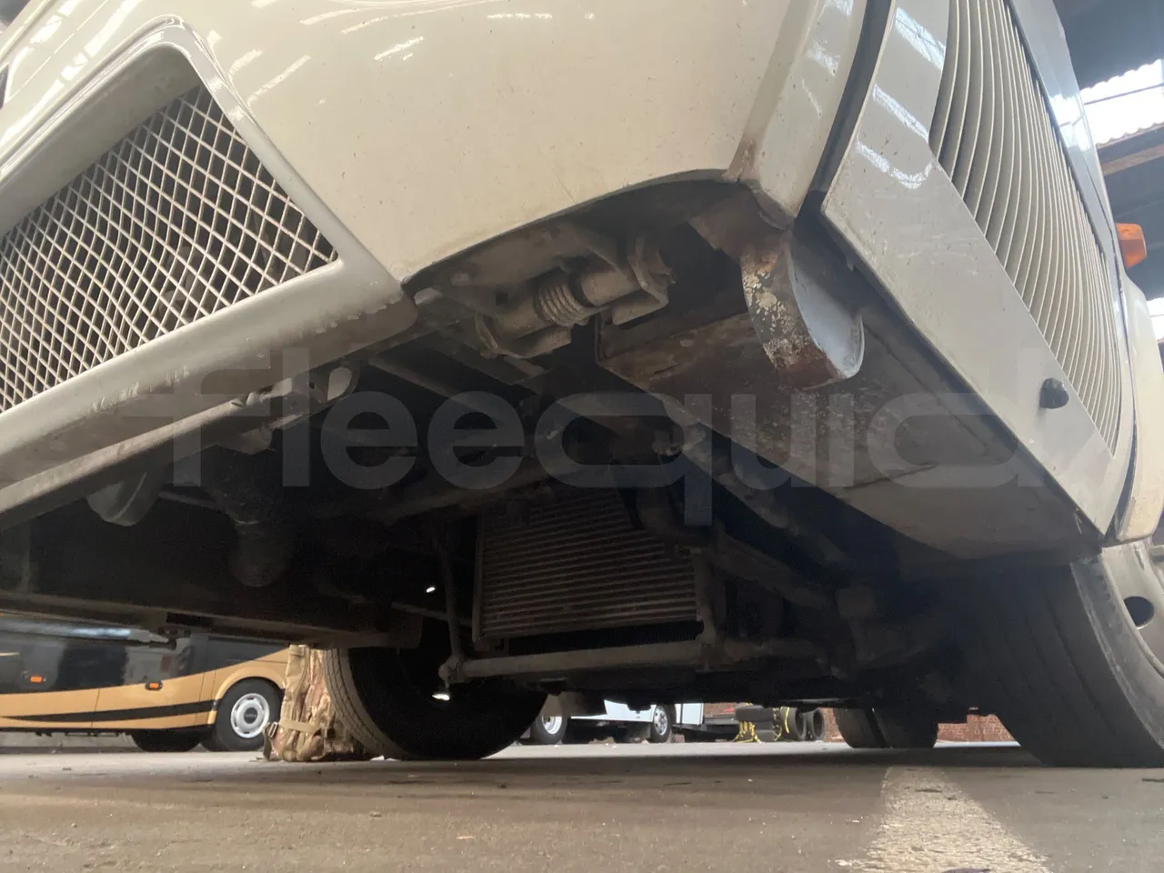 Temsa Opalin HNJ55L21R - Euro5 - 184kW - 8.393mt - front shock absorbers left