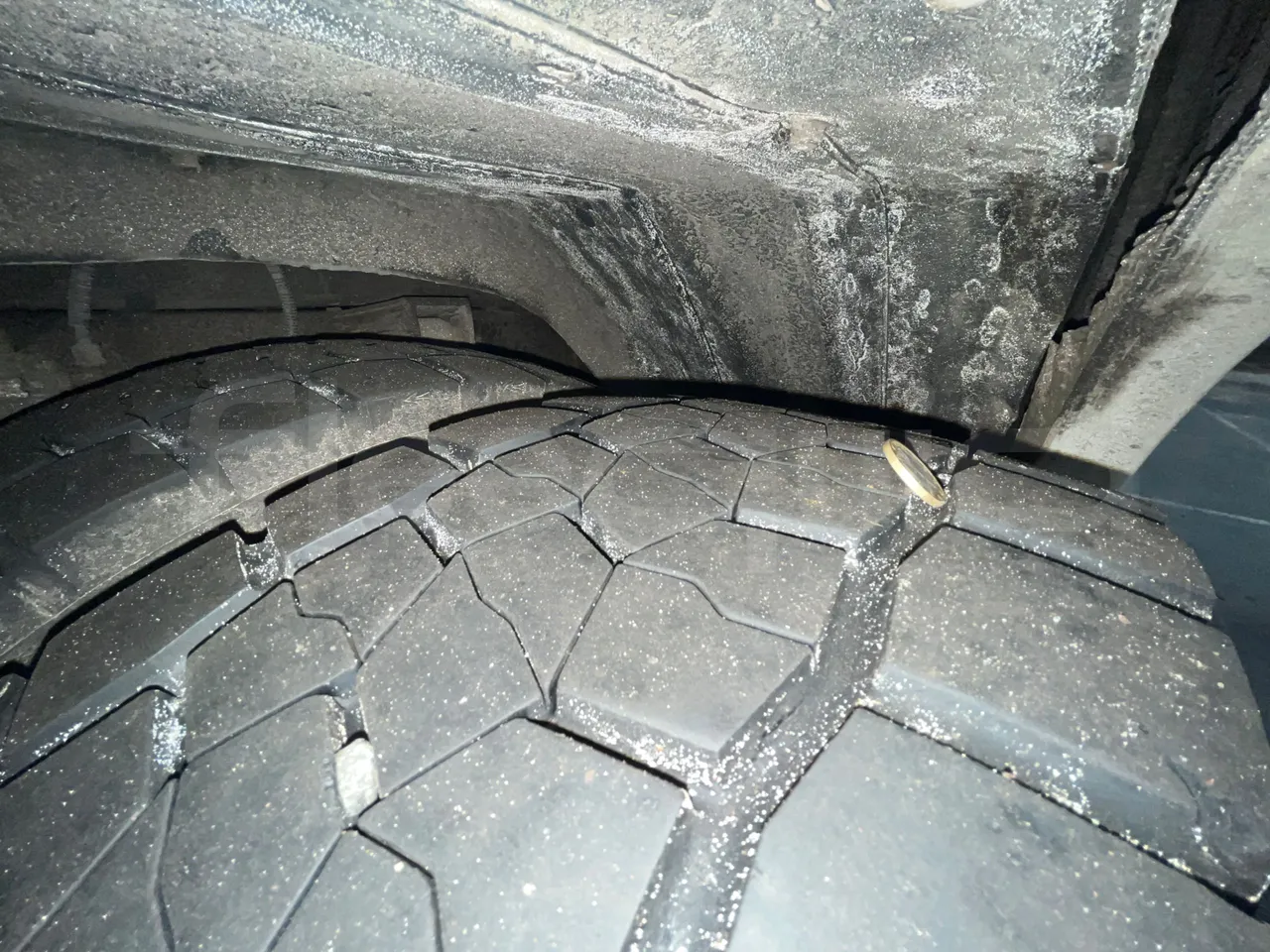 Temsa Opalin HNJ55L21R - Euro5 - 184kW - 8.393mt - tread condition front tires right