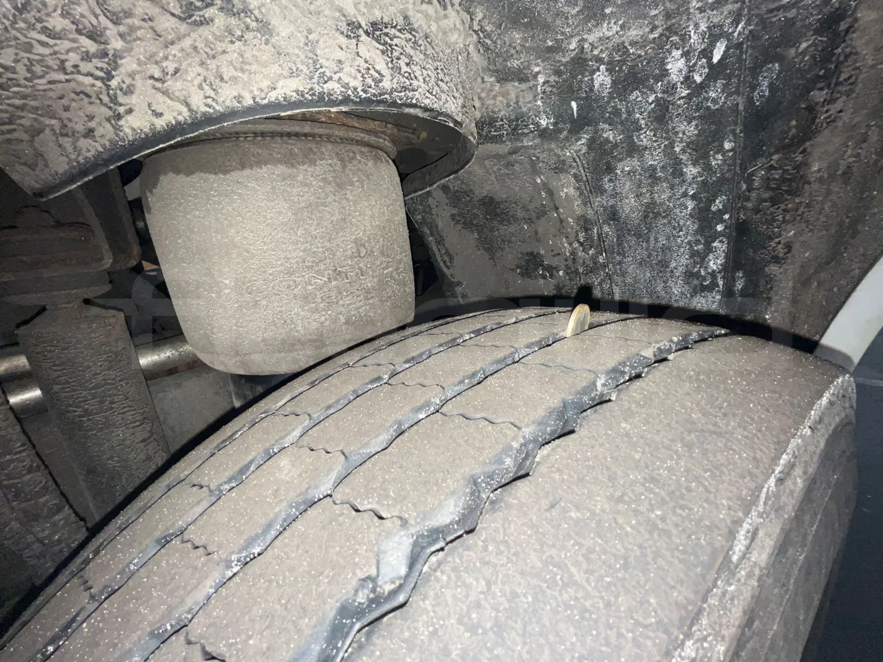 Temsa Opalin HNJ55L21R - Euro5 - 184kW - 8.393mt - front left tire measurements