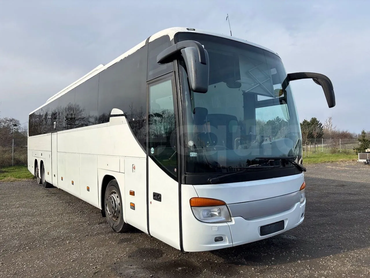 Setra S417 GT-HD - EURO4 - 315 kW-14,05m - 3/4 front right doors