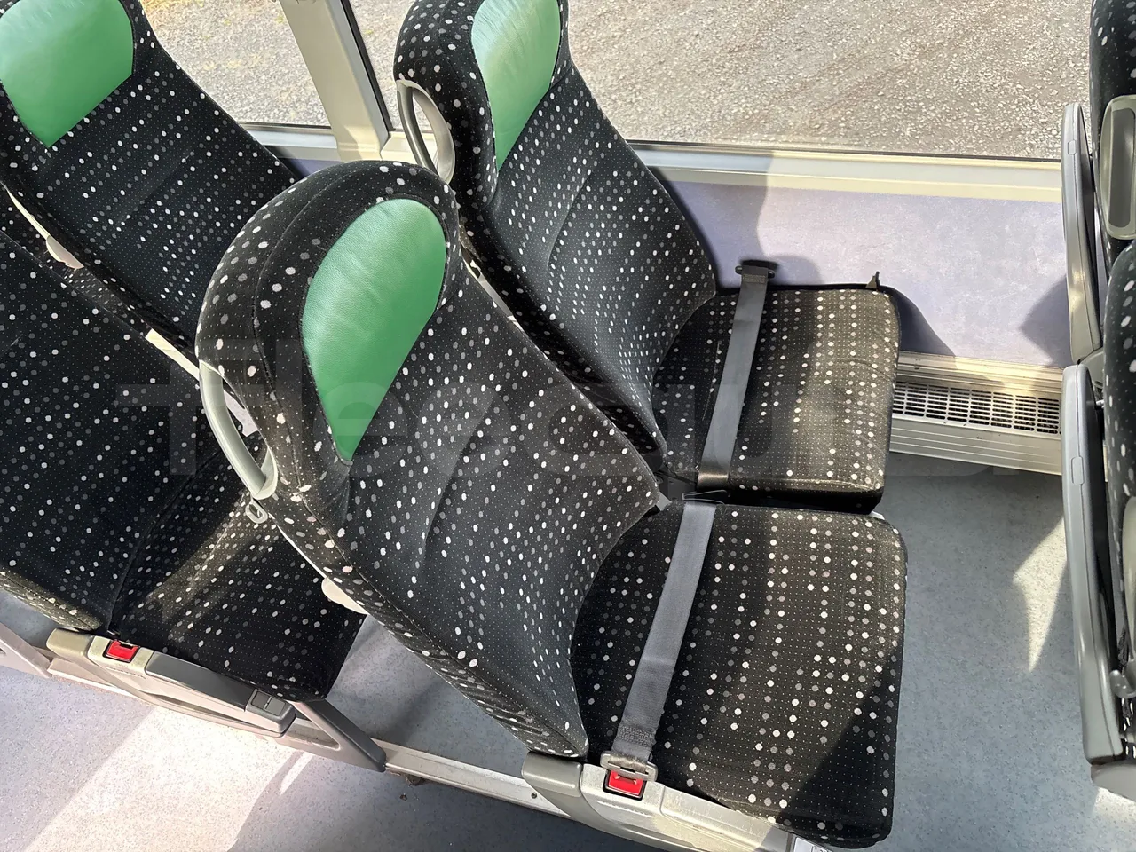 Setra S417 GT-HD - EURO4 - 315 kW-14,05m - central seat safety belt