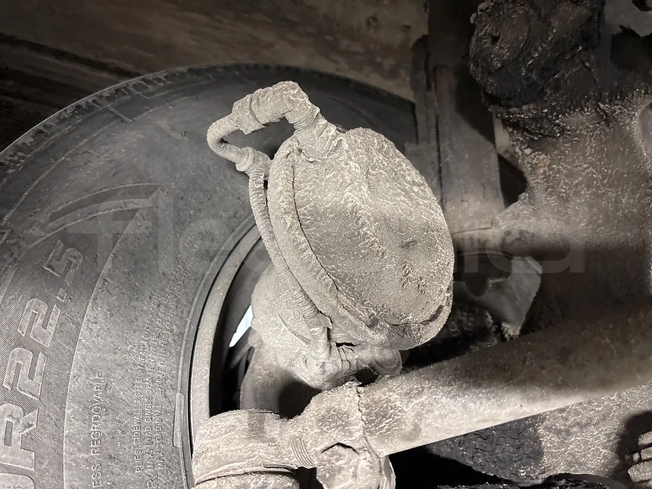 Setra S417 GT-HD - EURO4 - 315 kW-14,05m - front brake calipers right