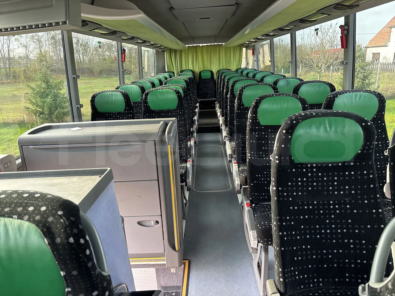 Setra S417 GT-HD - EURO4 - 315 kW-14,05m - reverse view middle aisle