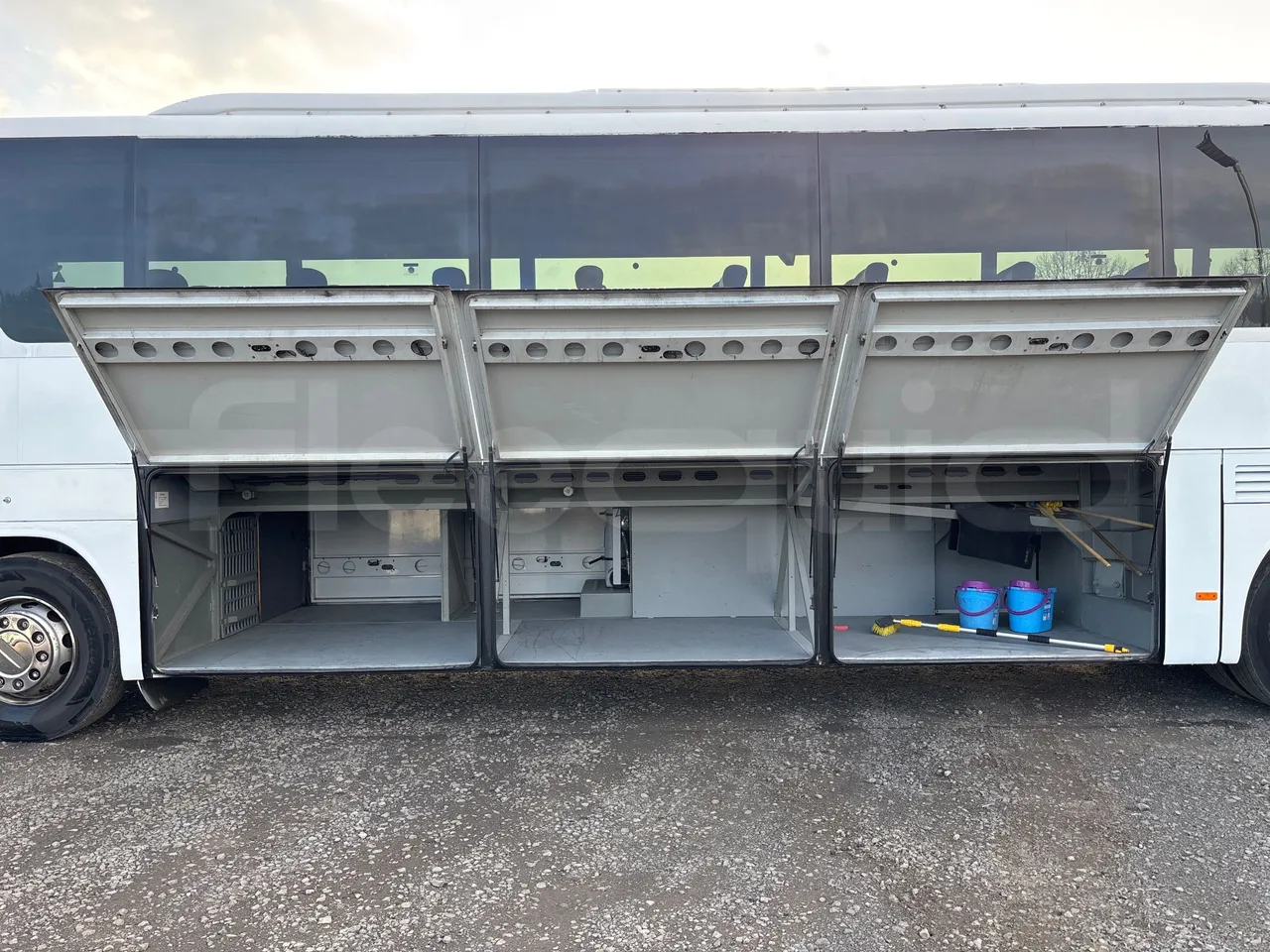 Setra S417 GT-HD - EURO4 - 315 kW-14,05m - luggage rack photo