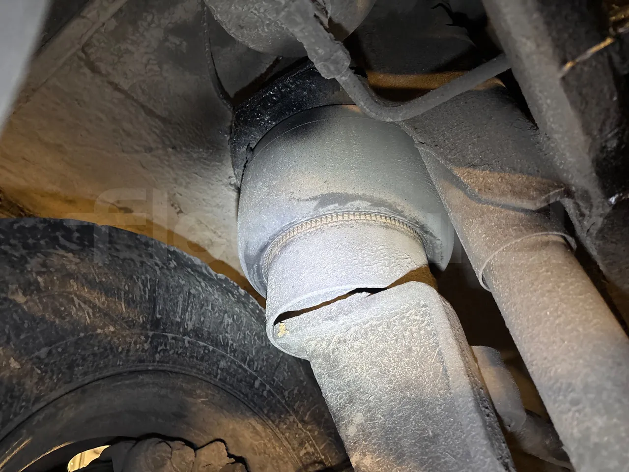 Setra S417 GT-HD - EURO4 - 315 kW-14,05m - axle 3 air springs 1 left