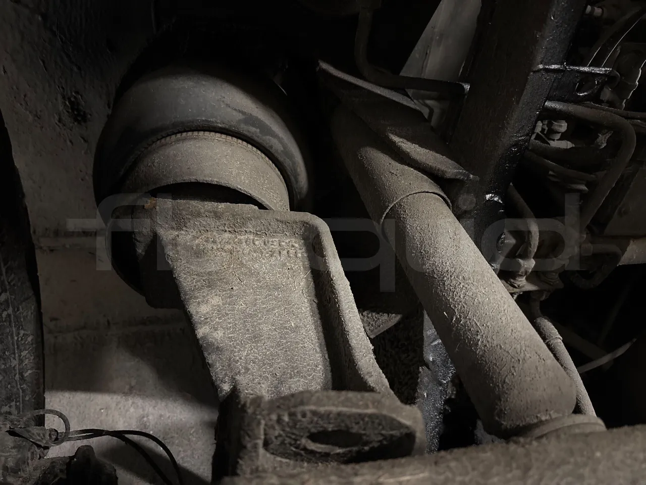 Setra S417 GT-HD - EURO4 - 315 kW-14,05m - axel 3 shock absorbers 1 left