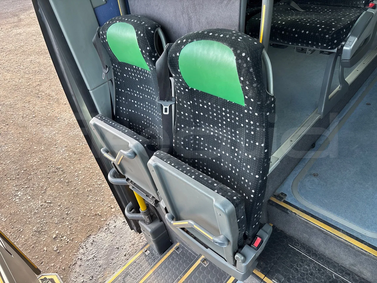 Setra S417 GT-HD - EURO4 - 315 kW-14,05m - hostess seat photo