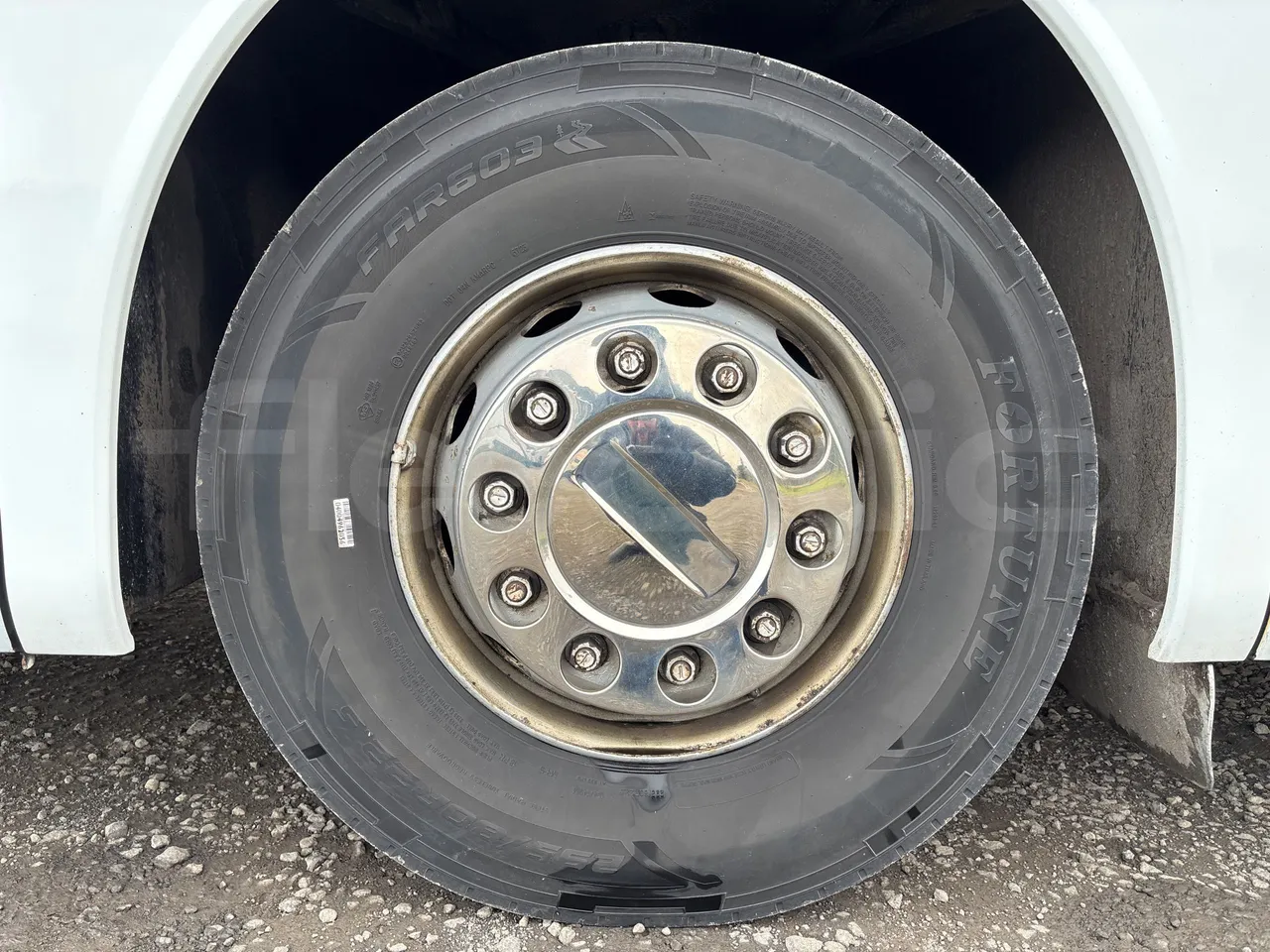 Setra S417 GT-HD - EURO4 - 315 kW-14,05m - front left tire measurements