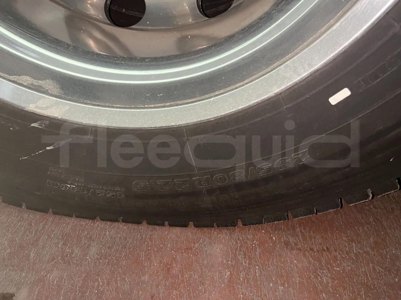 Vdl Futura - Second Axle Left Side: Tyre Size