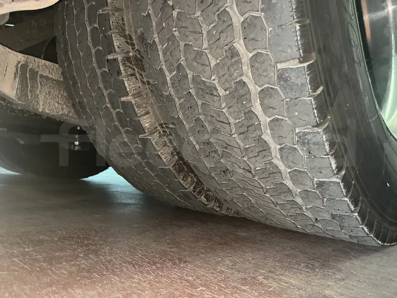 Vdl Futura - Second Axle Left Side: Tyre Tread