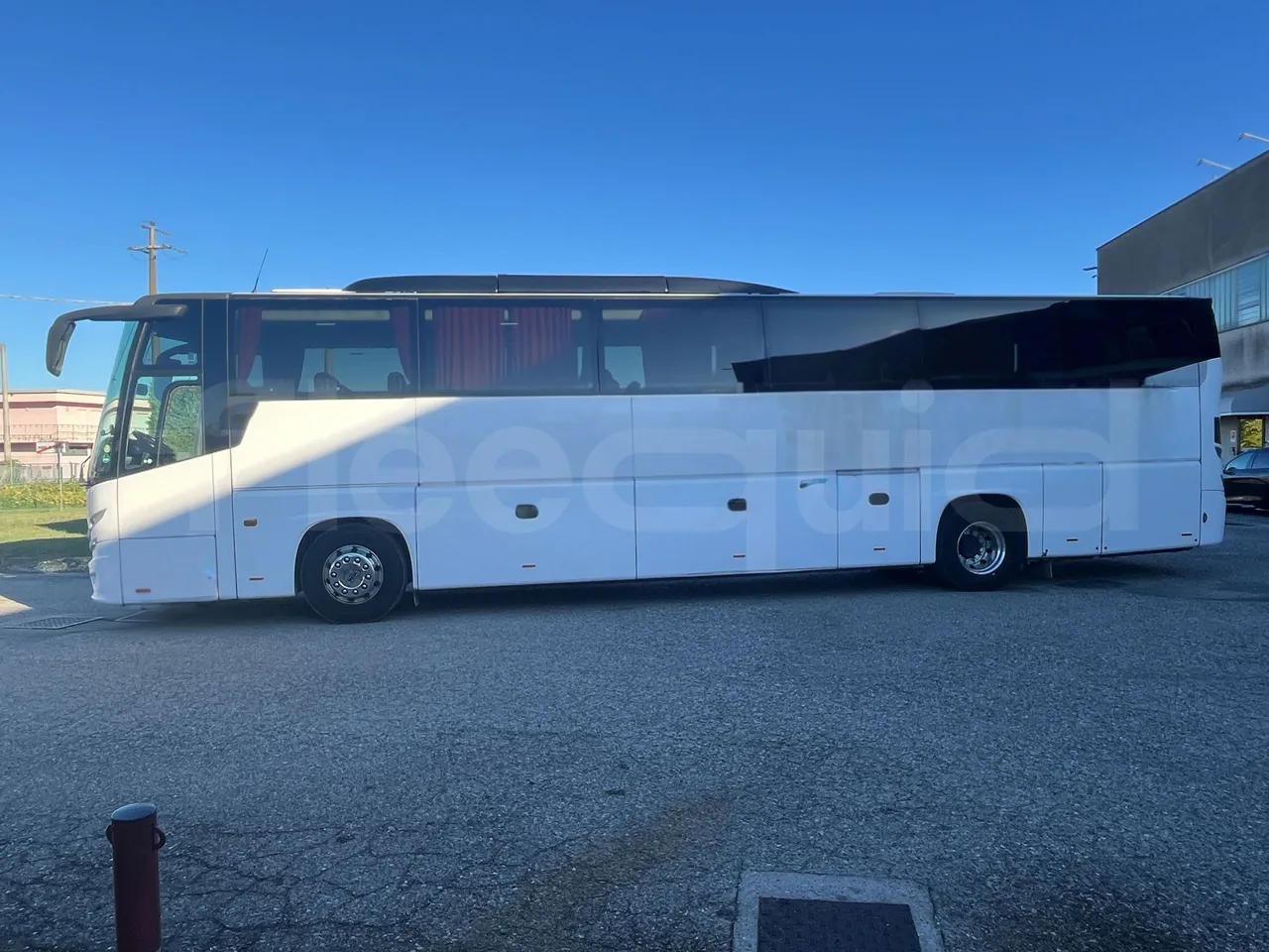 Vdl Futura - Windscreen From Left Side