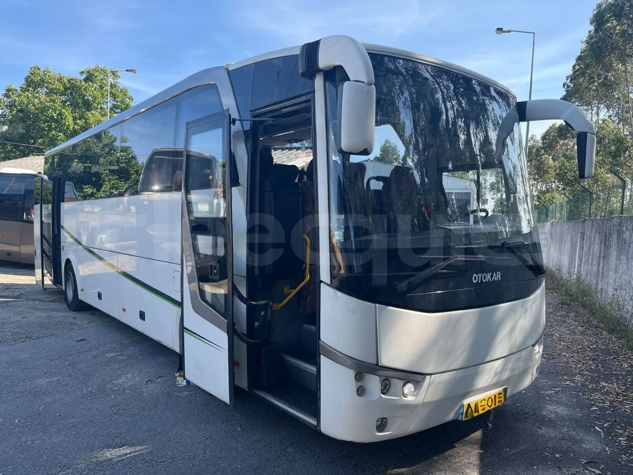 Otokar Vectio T Vectio 290T - Euro5 - 213kW - 10mt - 3/4 right front doors open