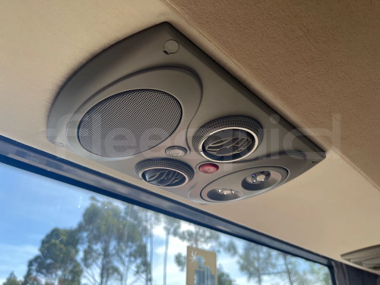 Otokar Vectio T Vectio 290T - Euro5 - 213kW - 10mt - usb charging detail