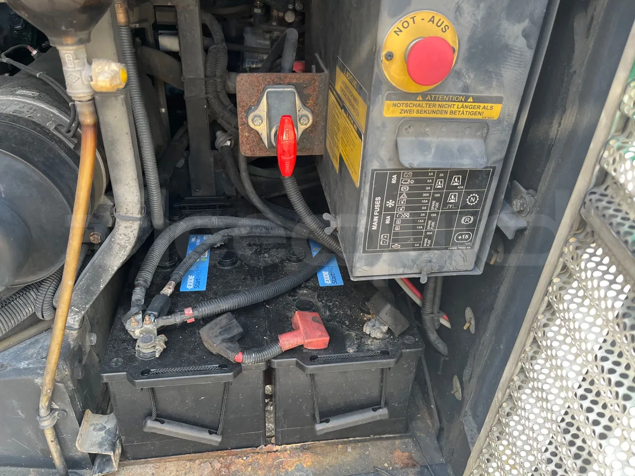 Otokar Vectio T Vectio 290T - Euro5 - 213kW - 10mt - external compartments photo