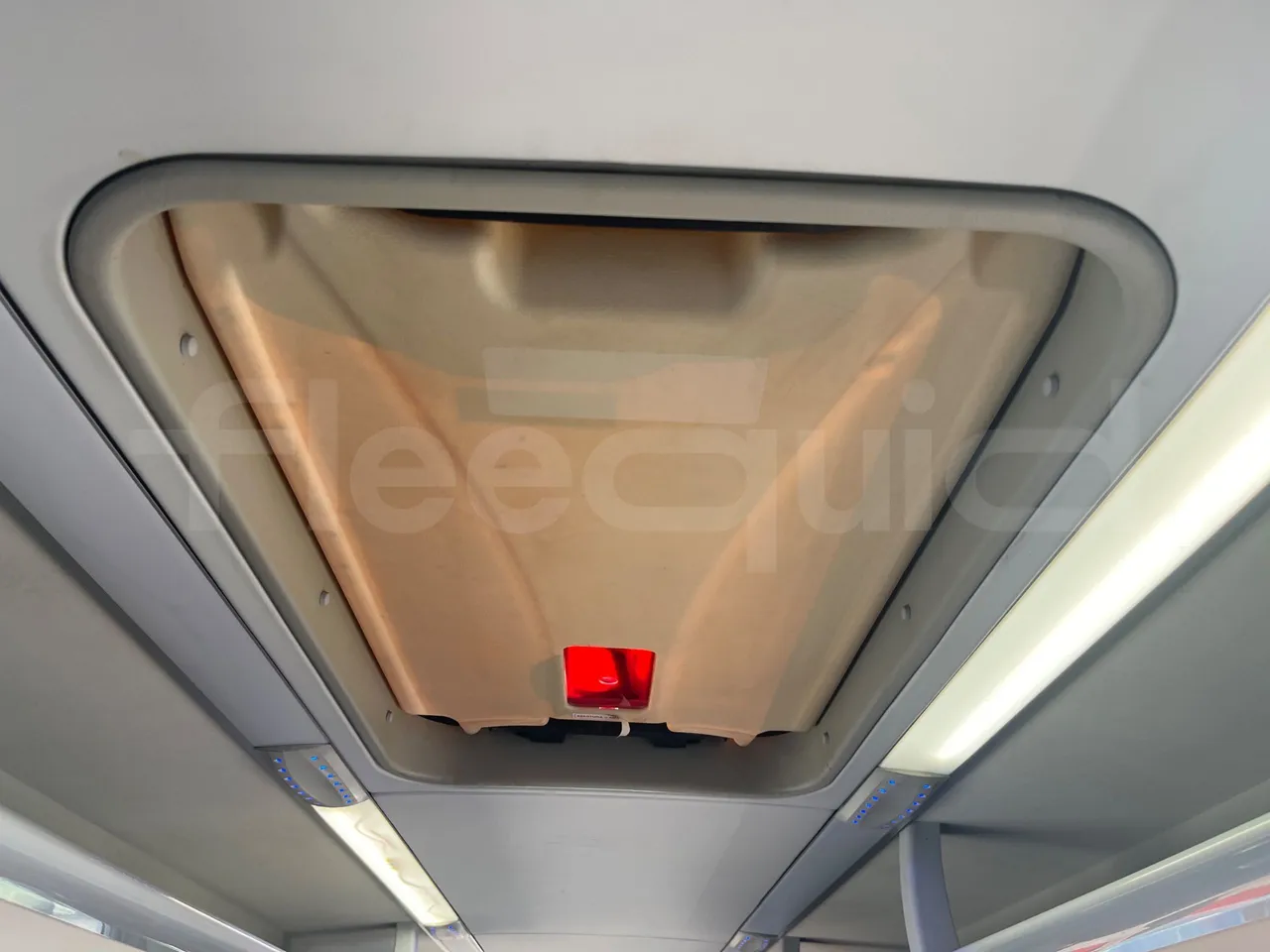 Otokar Vectio T Vectio 290T - Euro5 - 213kW - 10mt - roof hatch 1