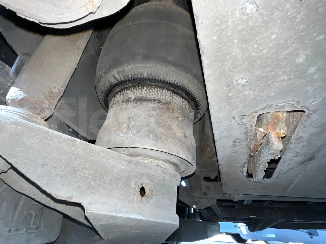 Otokar Vectio T Vectio 290T - Euro5 - 213kW - 10mt - axle 3 air springs 1 left