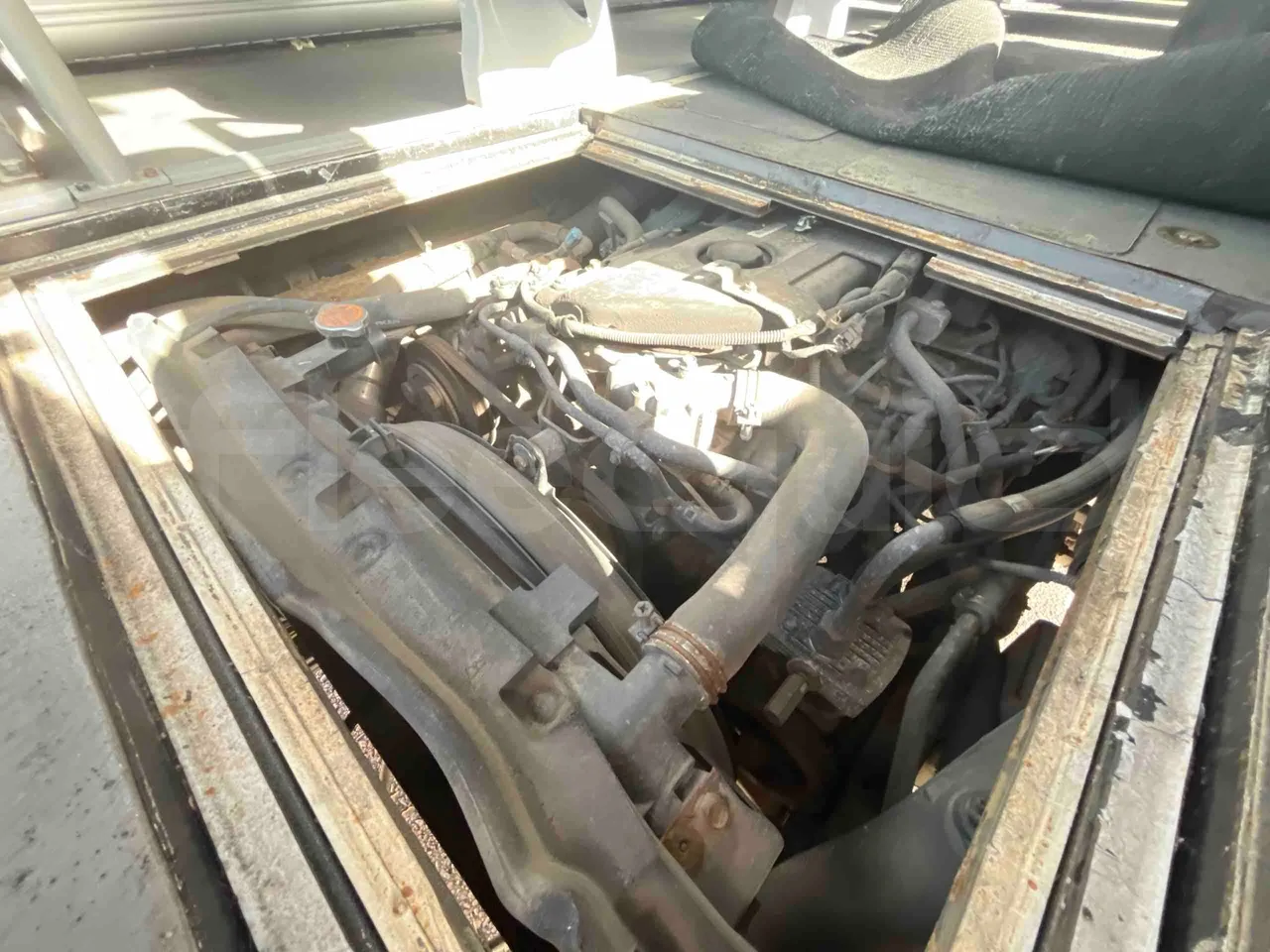 Isuzu Turquoise - engine plate photo