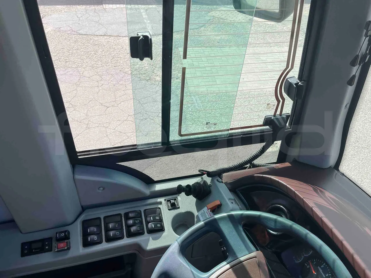 Isuzu Turquoise - driver microphone accessories photo