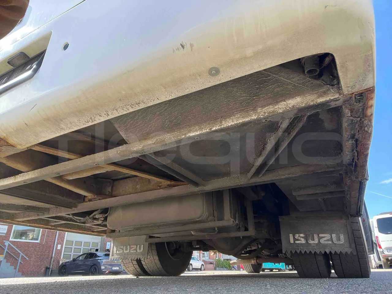 Isuzu Turquoise - axle 2 caliper brakes left