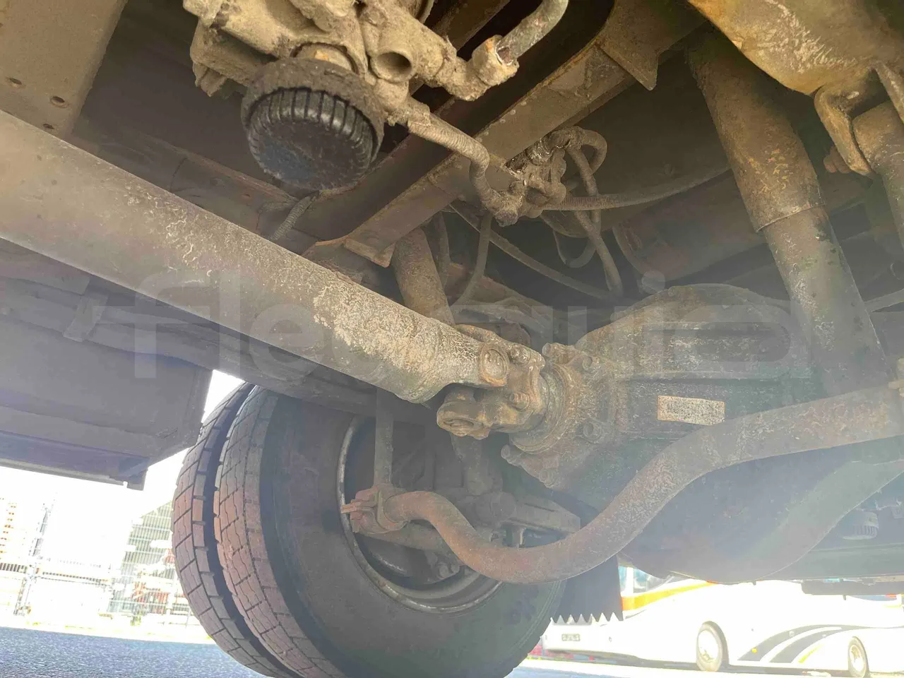 Isuzu Turquoise - axle 2 caliper brakes right