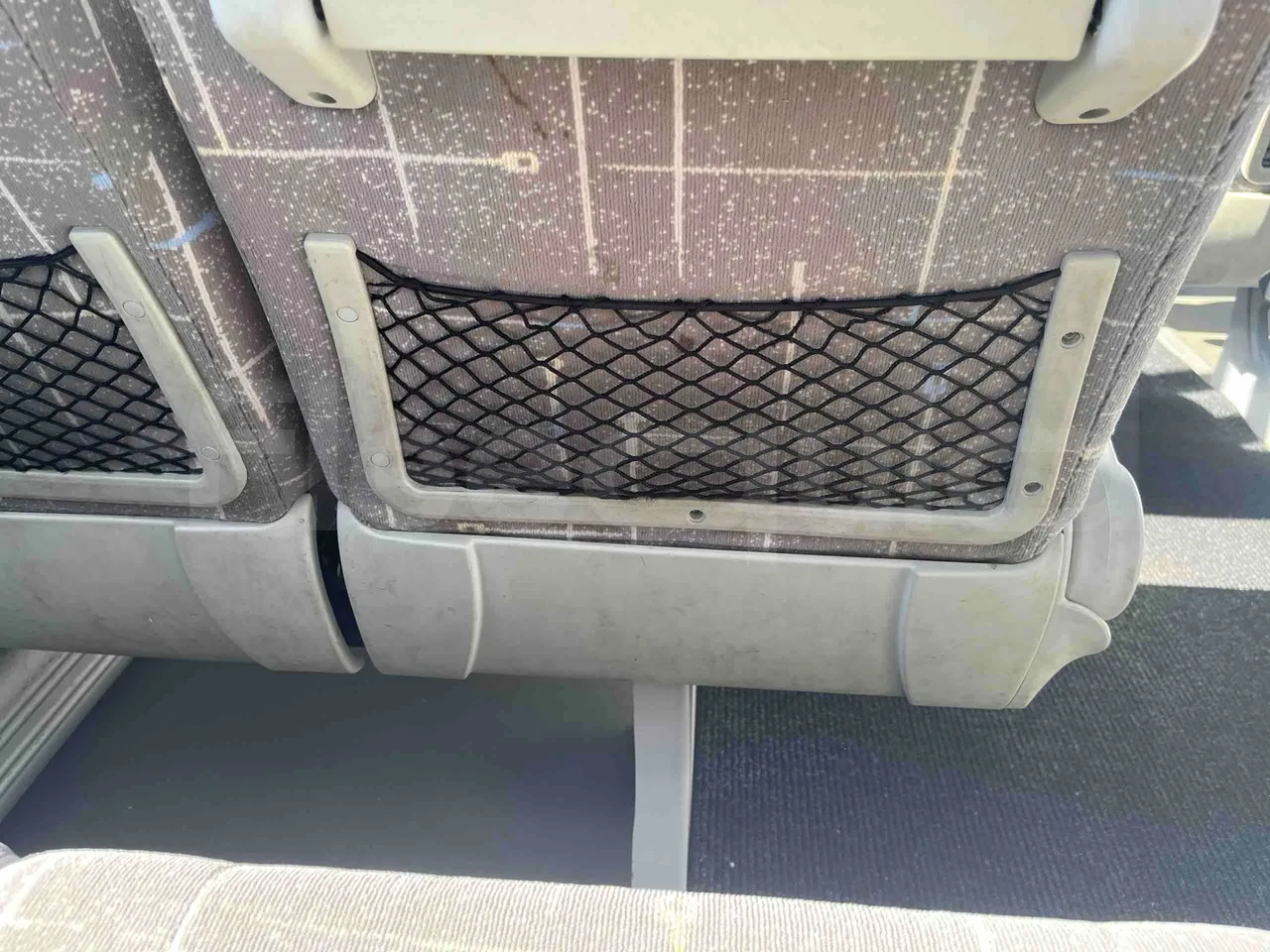 Isuzu Turquoise - mesh detail photo