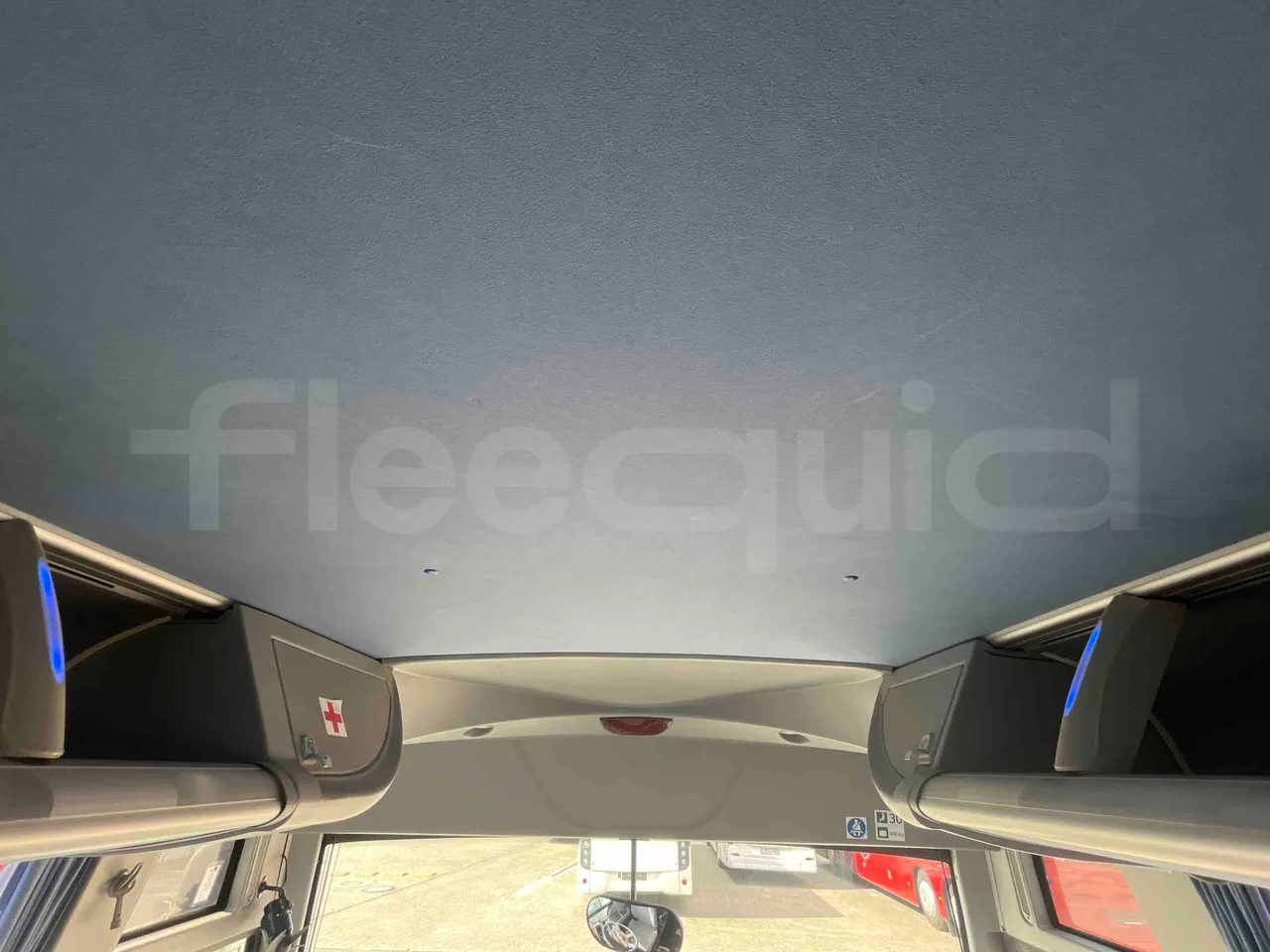 Isuzu Turquoise - footrest detail photo