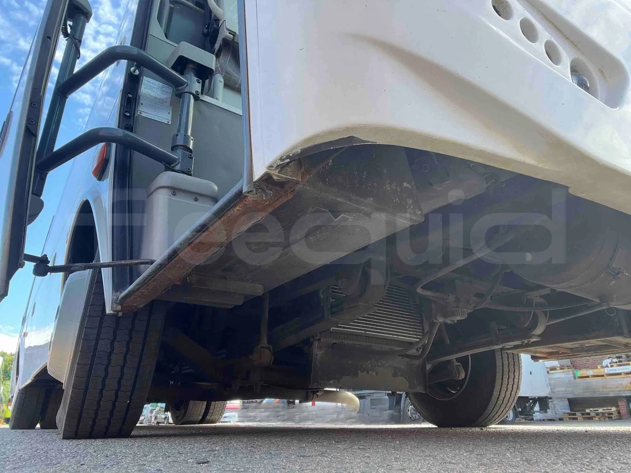 Isuzu Turquoise - front shock absorbers right