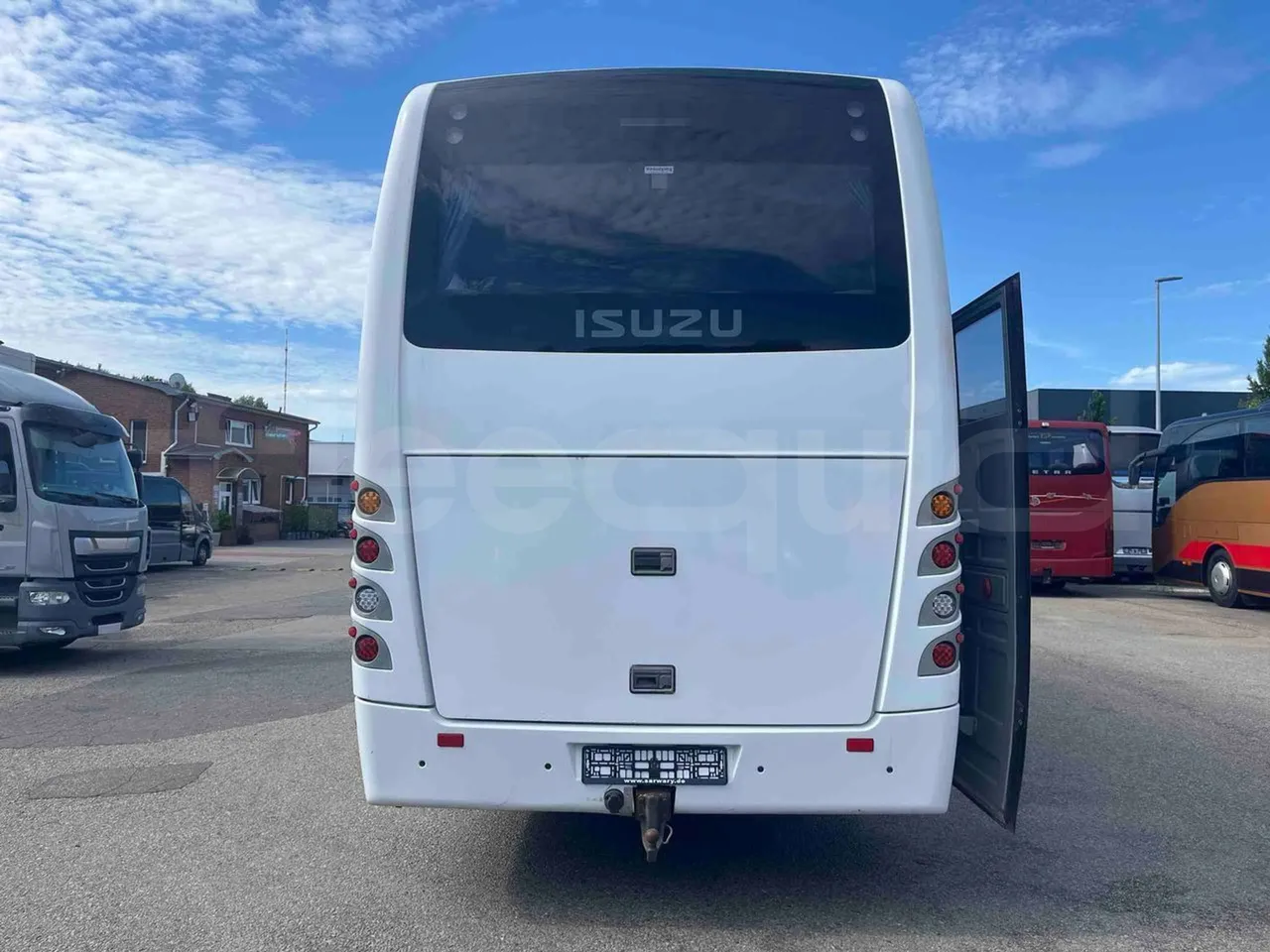 Isuzu Turquoise - rear hatch closed