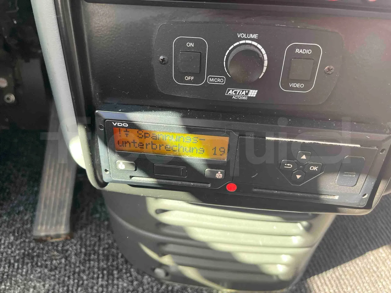Isuzu Turquoise - Tachograph