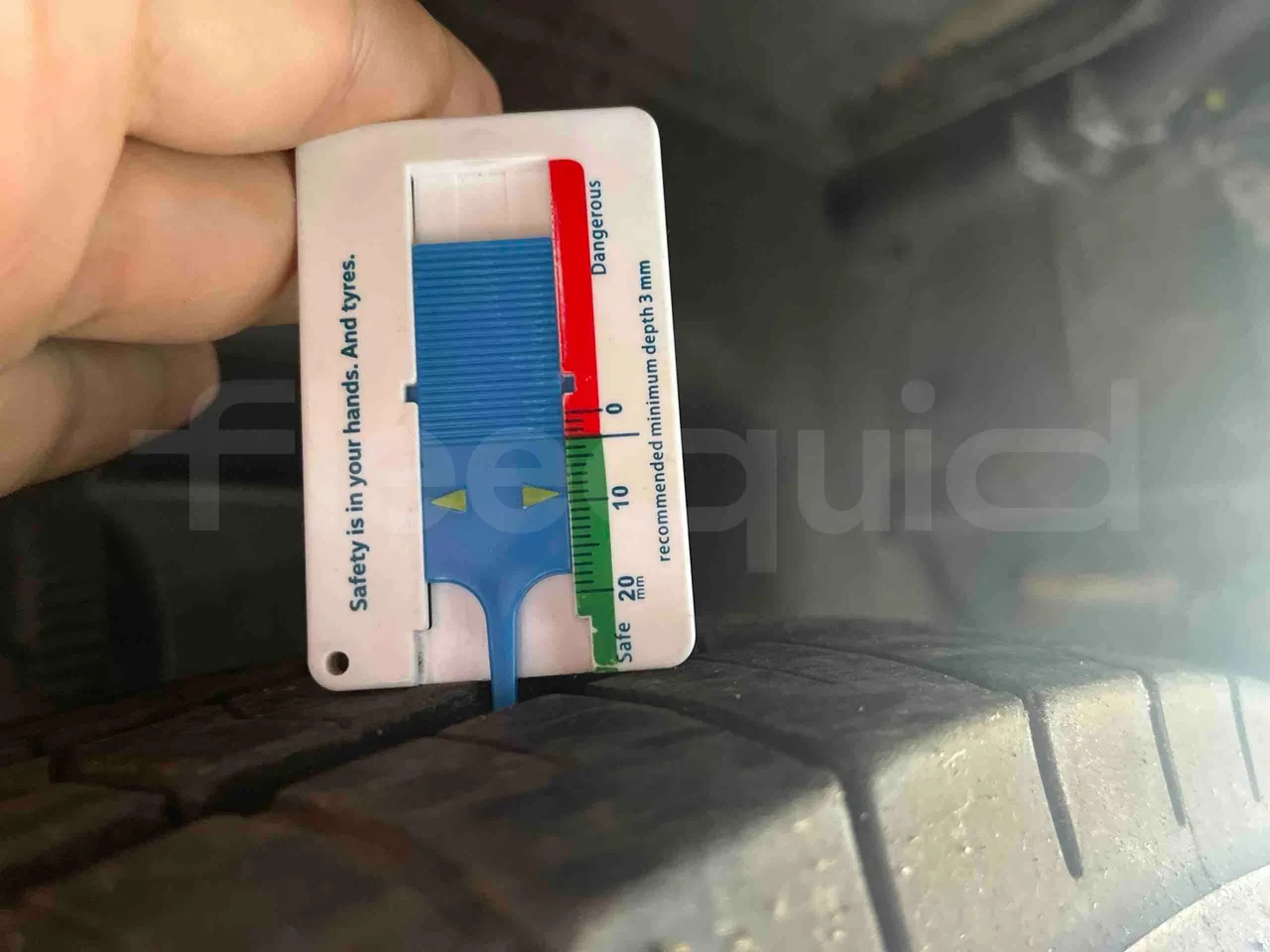 Isuzu Turquoise - front left tire measurements