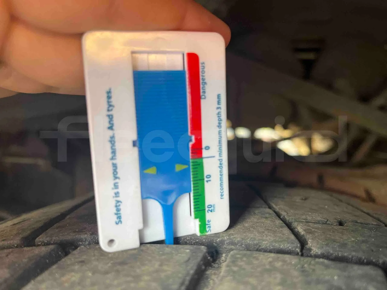 Isuzu Turquoise - rear left tire photo