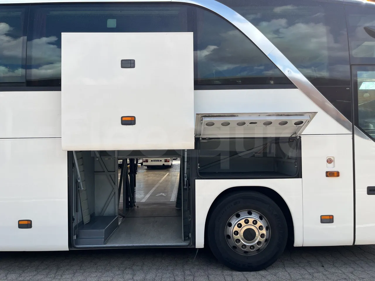 Setra S415 - Image