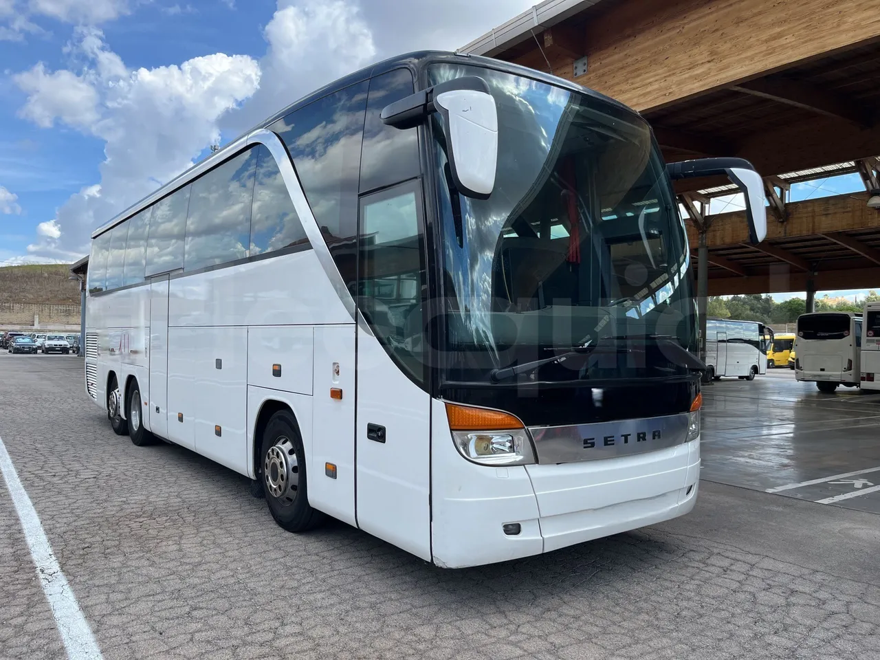 Setra S415 - 3/4 Front Right Side
