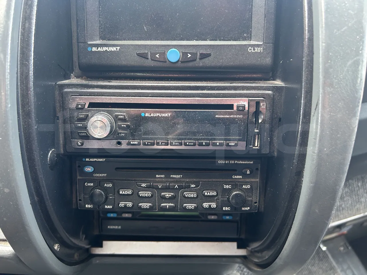 Setra S415 - Radio