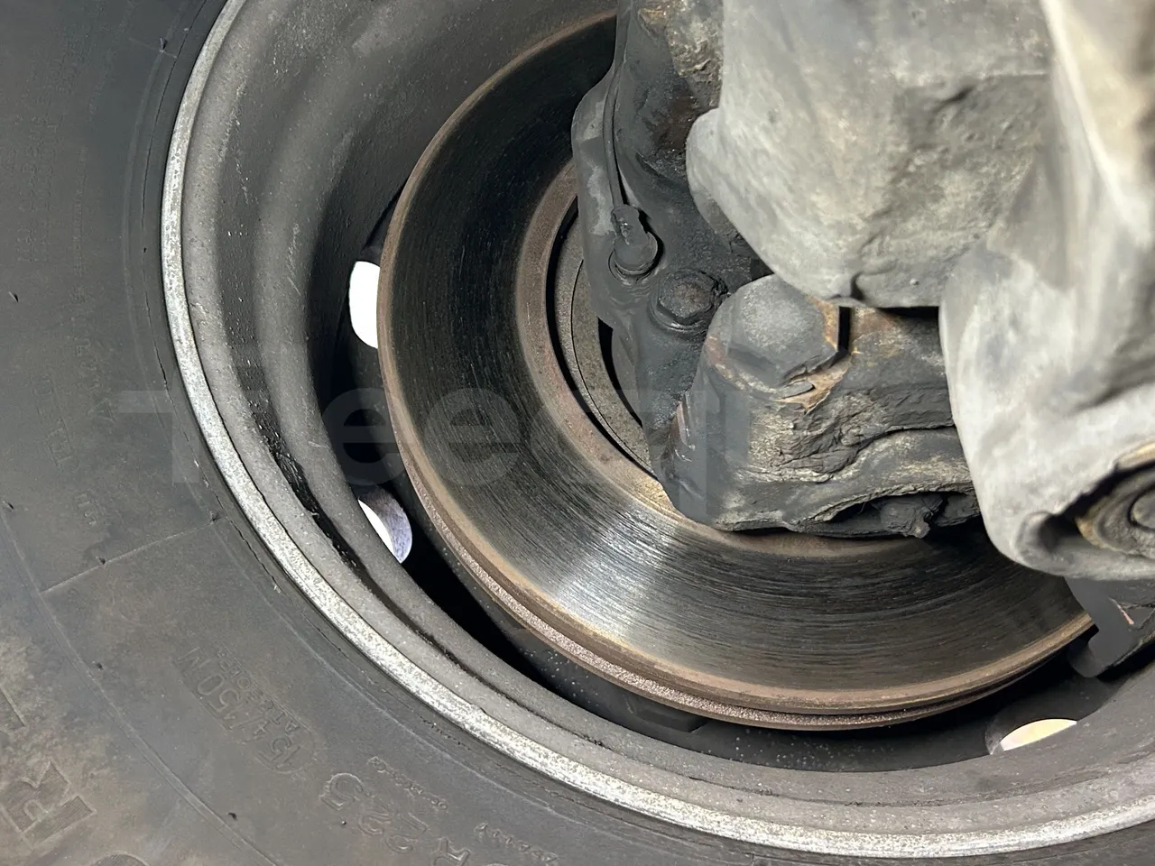 Setra S415 - First Axle Discs Left Side