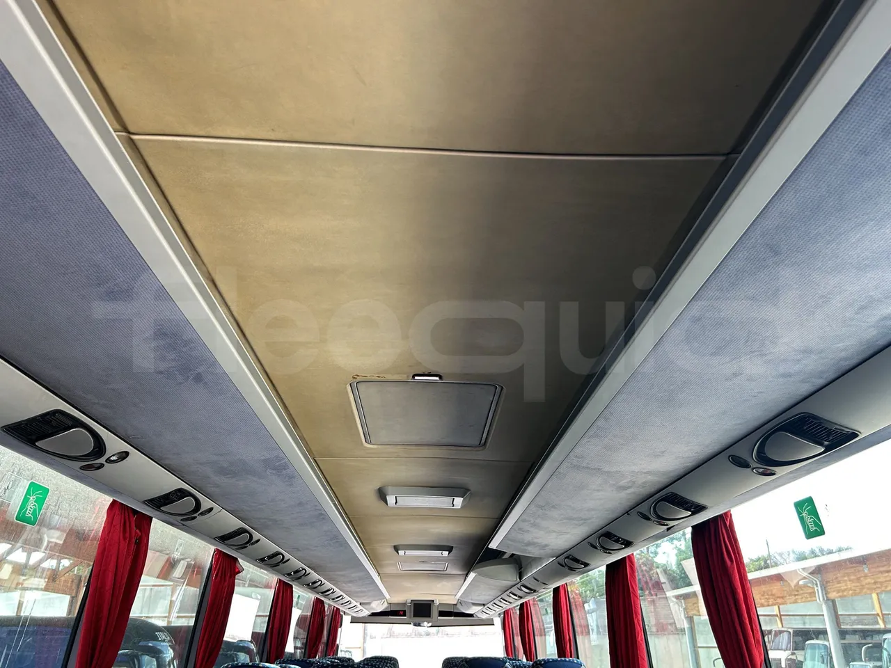 Setra S415 - Overhead Compartments