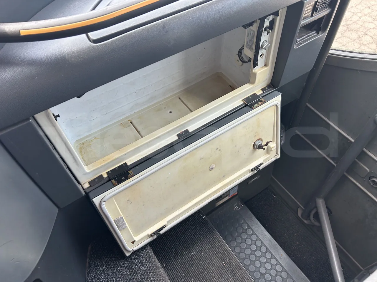 Setra S415 - Refrigerator