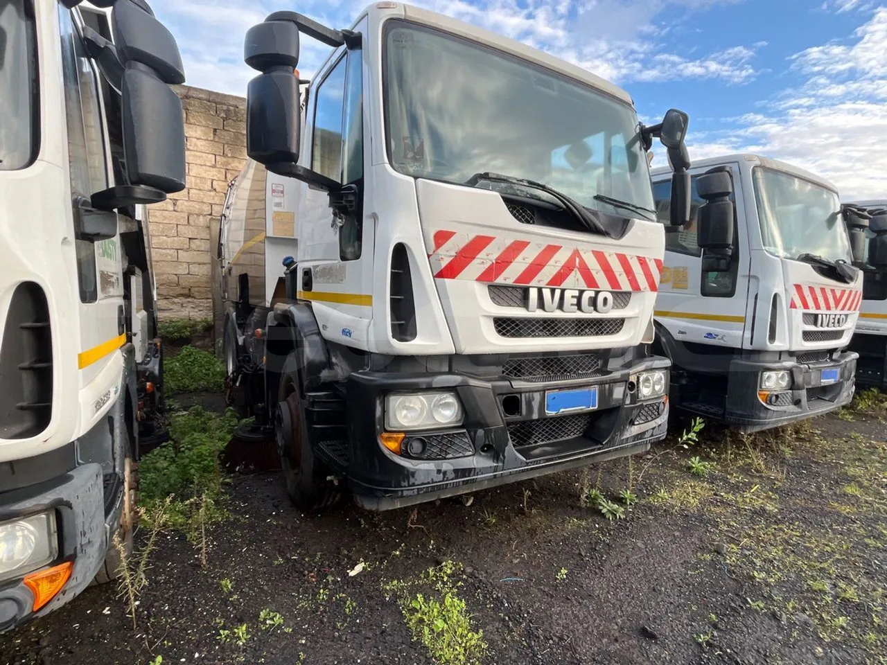 Iveco Faun Viatek 160/150 E4 SK600 - Euro5- 160kW - 6.917mt - Base cover photo