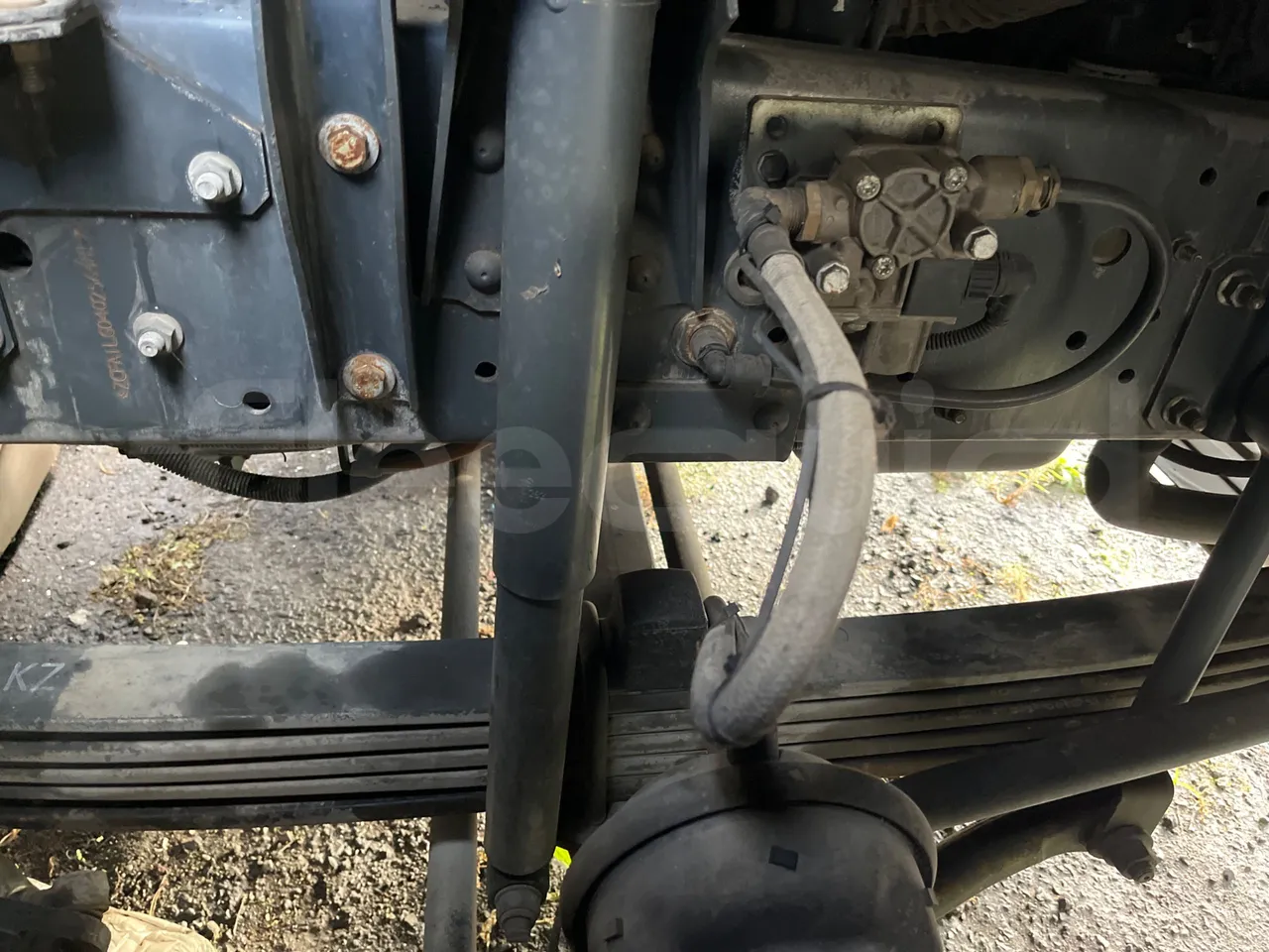 Iveco Faun Viatek 160/150 E4 SK600 - Euro5- 160kW - 6.917mt - front shock absorbers right