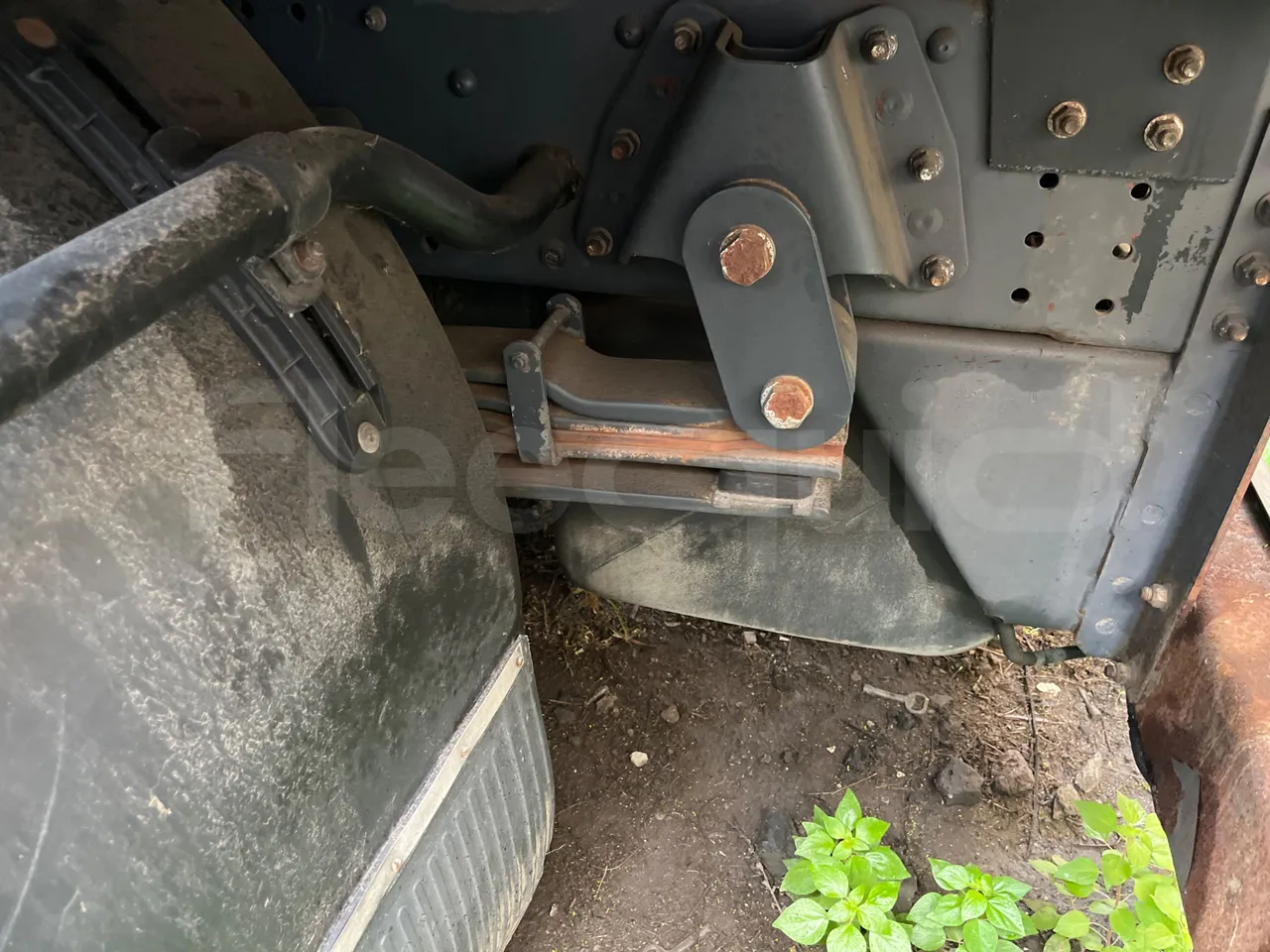 Iveco Faun Viatek 160/150 E4 SK600 - Euro5- 160kW - 6.917mt - axel 2 leaf spring right