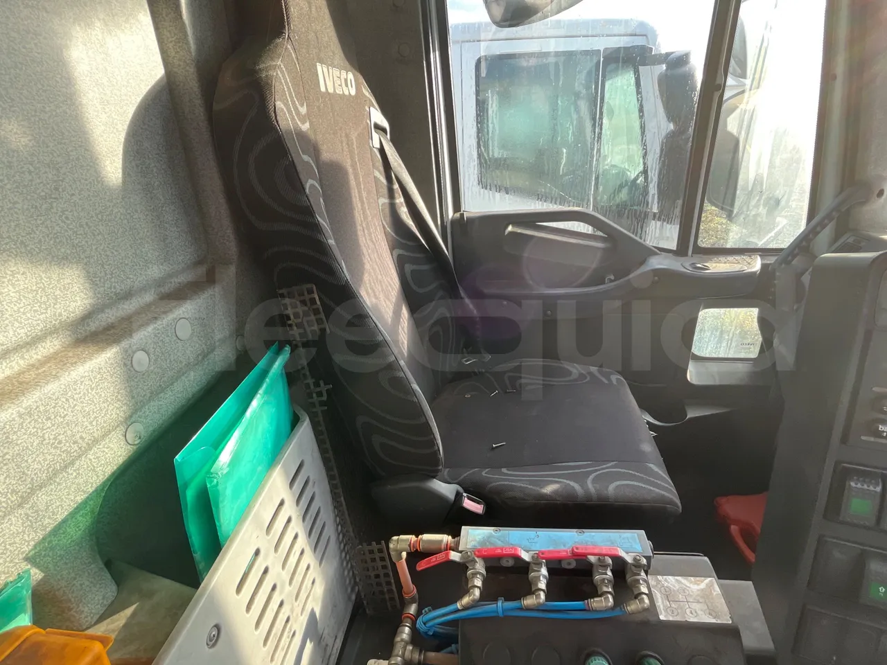 Iveco Faun Viatek 160/150 E4 SK600 - Euro5- 160kW - 6.917mt - hostess seat photo