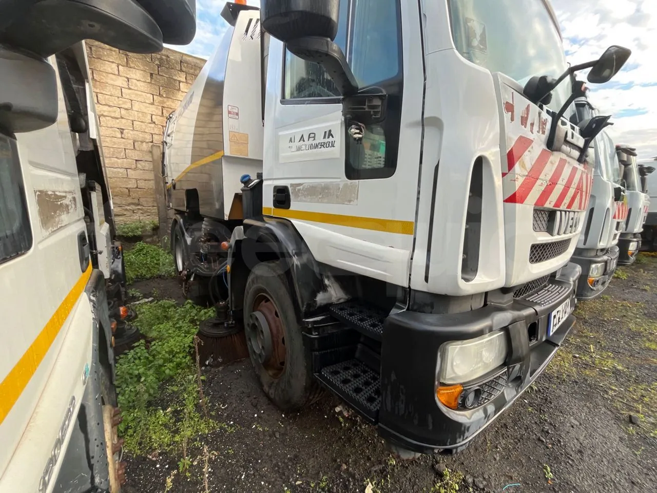 Iveco Faun Viatek 160/150 E4 SK600 - Euro5- 160kW - 6.917mt - right side doors open