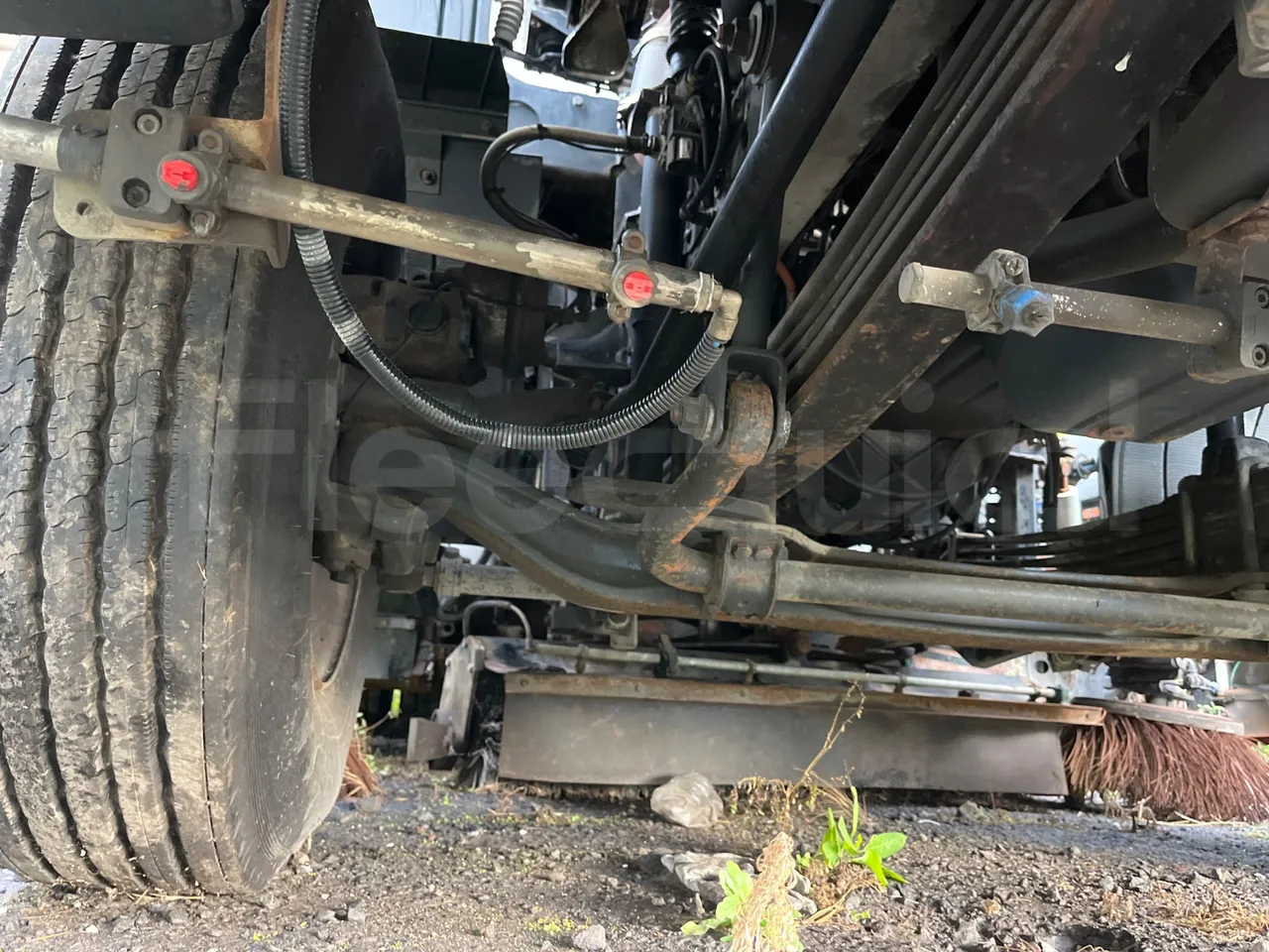 Iveco Faun Viatek 160/150 E4 SK600 - Euro5- 160kW - 6.917mt - front axle right side