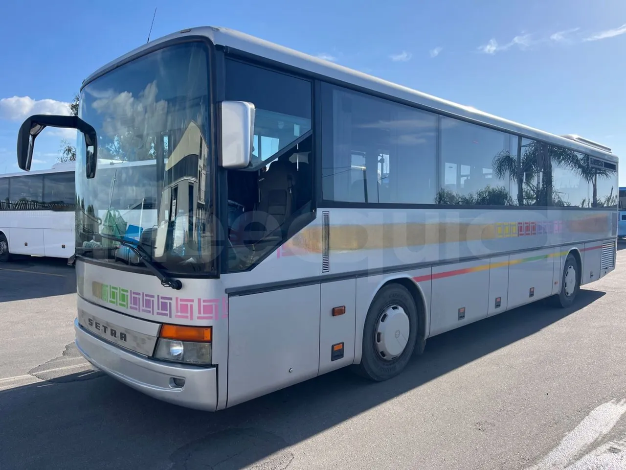 Setra S313 UL/ Euro 3 - 260 Kw - 11.320 Mt - 3/4 front left