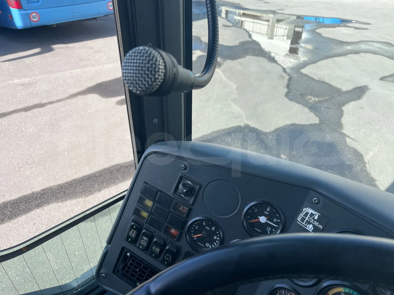 Setra S313 UL/ Euro 3 - 260 Kw - 11.320 Mt - driver microphone accessories photo