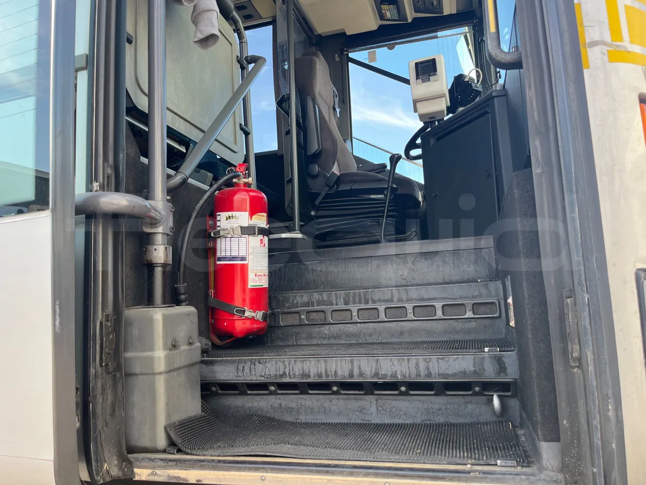 Setra S313 UL/ Euro 3 - 260 Kw - 11.320 Mt - door mechanism photo