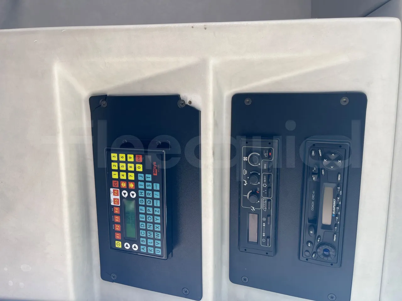 Setra S313 UL/ Euro 3 - 260 Kw - 11.320 Mt - handrails photo