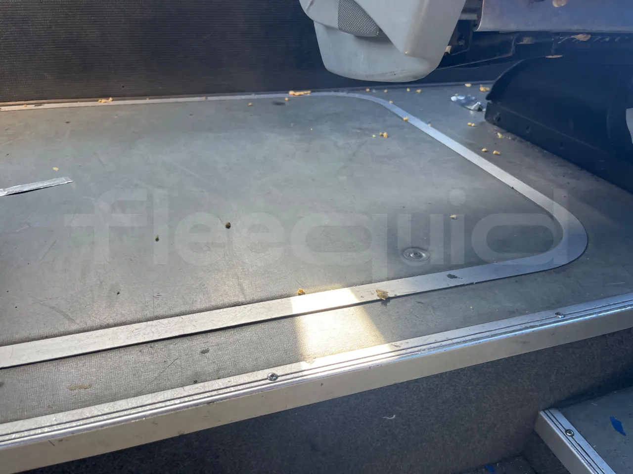 Setra S313 UL/ Euro 3 - 260 Kw - 11.320 Mt - floor hatches photo