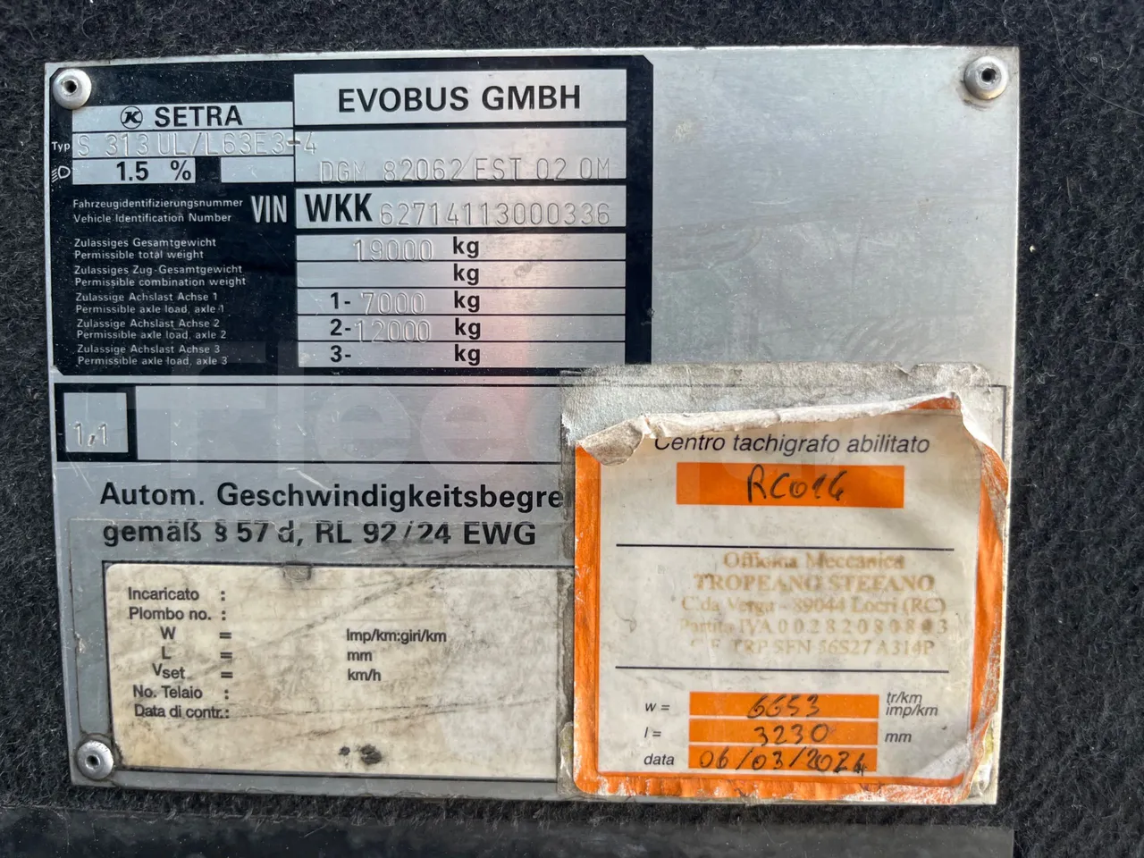 Setra S313 UL/ Euro 3 - 260 Kw - 11.320 Mt - vehicle plate photo