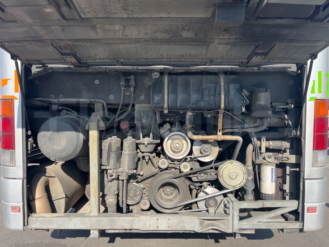 Setra S313 UL/ Euro 3 - 260 Kw - 11.320 Mt - rear hatch open